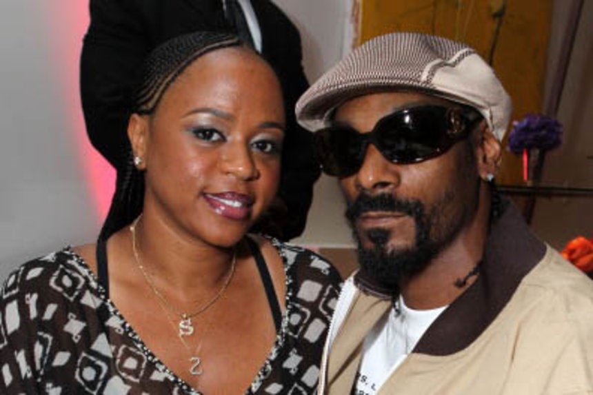 Snoop Dogg Shares Throwback Pic to Celebrate His Wedding Anniversary ...