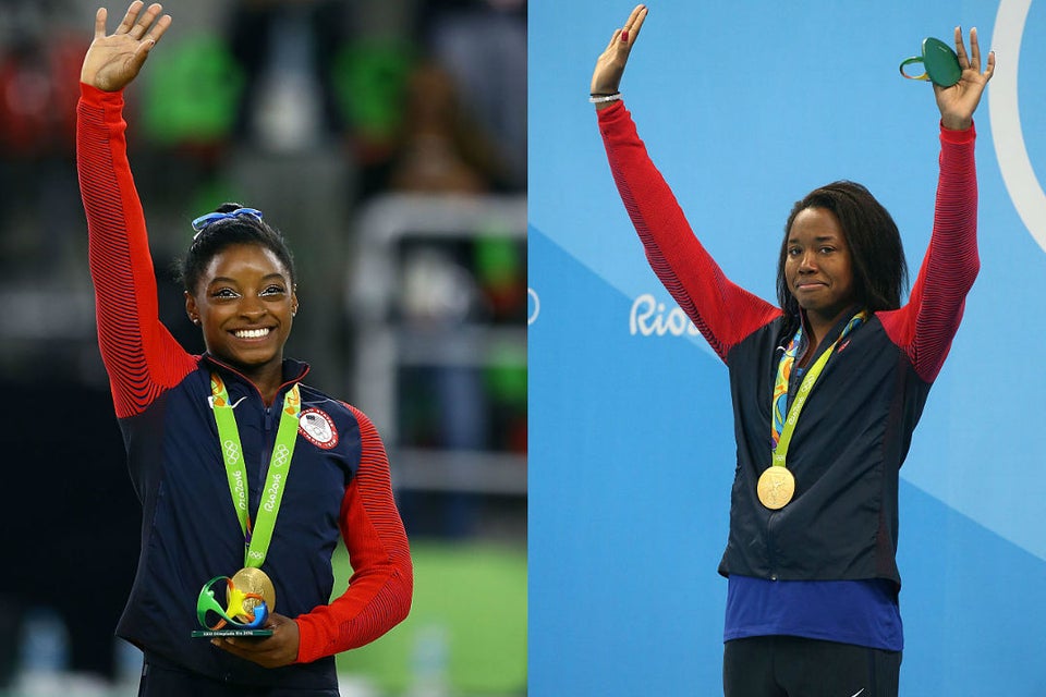 Rio Olympic Gold Medalists Simone Biles and Simone Manuel Take Selfie ...