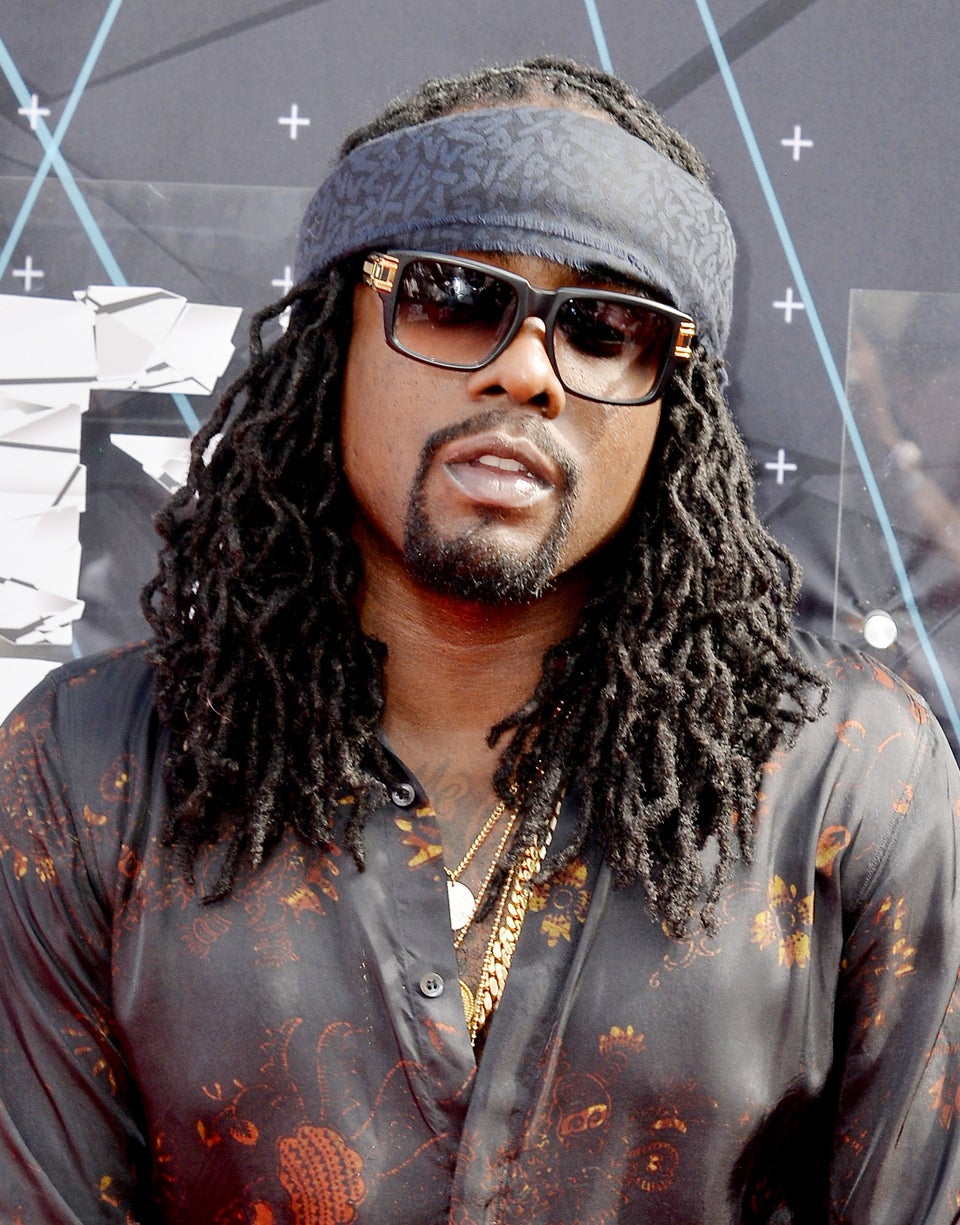 American Airlines Apologizes &#39;Profusely&#39; To Wale After Rapper Said Flight  Attendants Were Racist - Essence