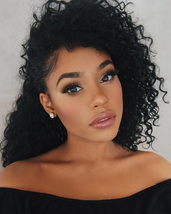 Itsmyrayeraye Hairstyles Essence