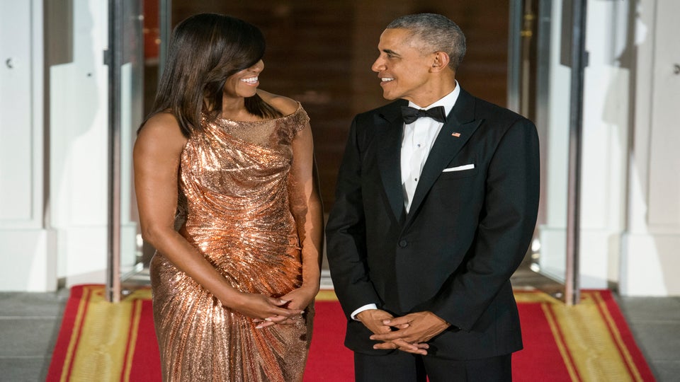 Michelle Obama Wears Chainmail Versace Gown For Final State Dinner ...