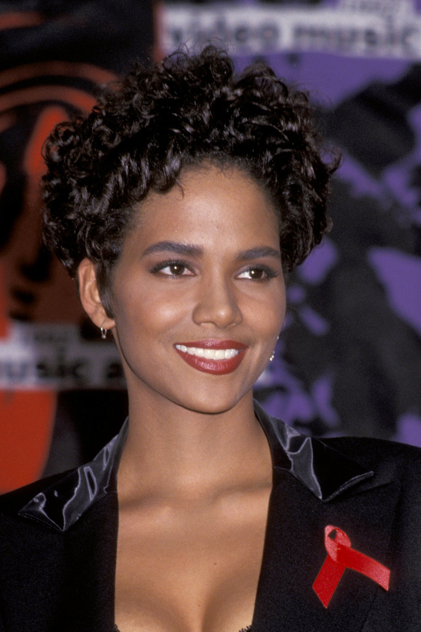 25 Halle Berry Approved Ways To Style Your Pixie Cut
