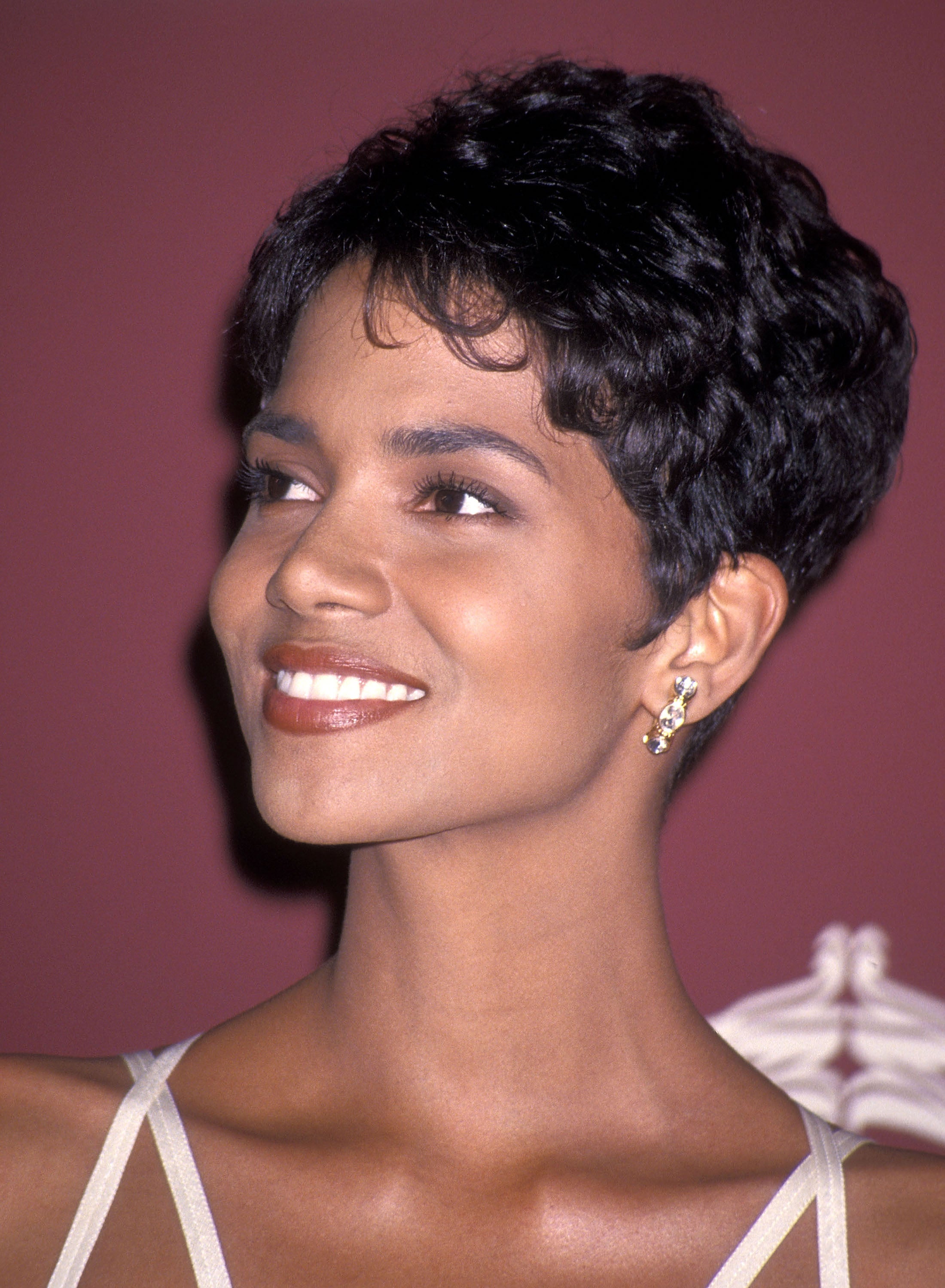 Halle Berry Pixie Cut Back View Printable Form Templates And Letter