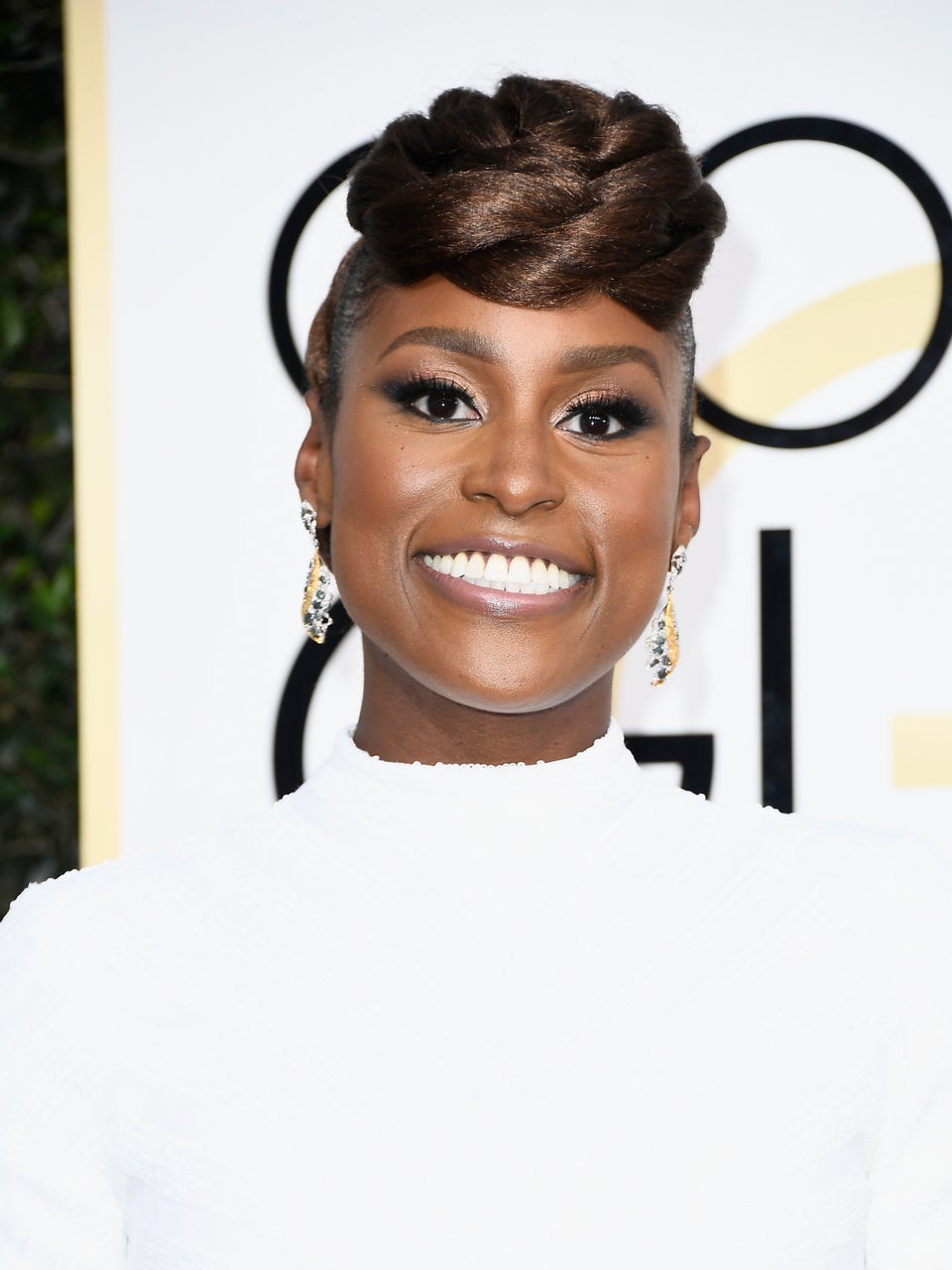 Issa Rae Hair Golden Globes 2017 - Essence