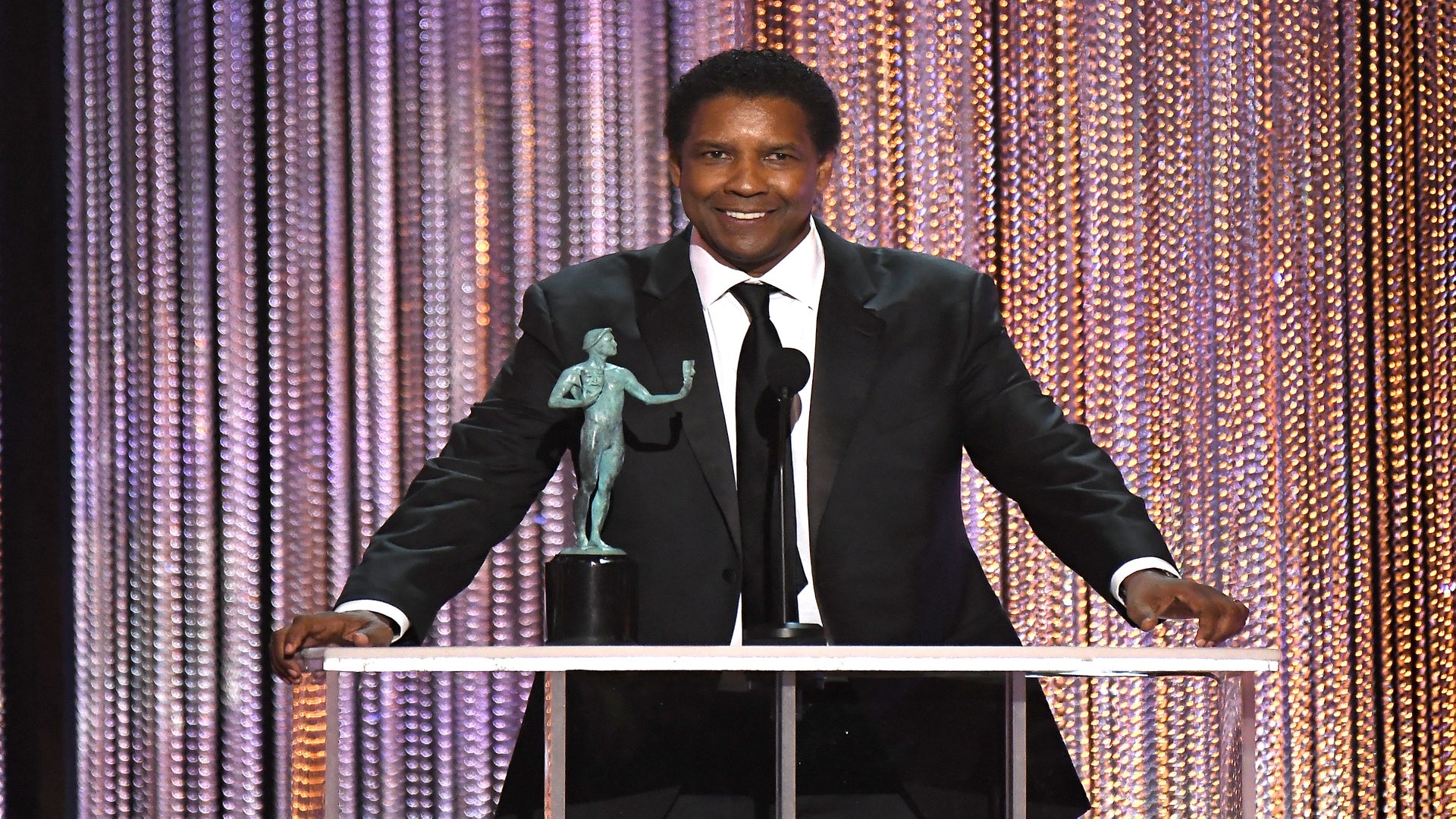 Denzel Washington SAG Award 2017 'Fences' Essence