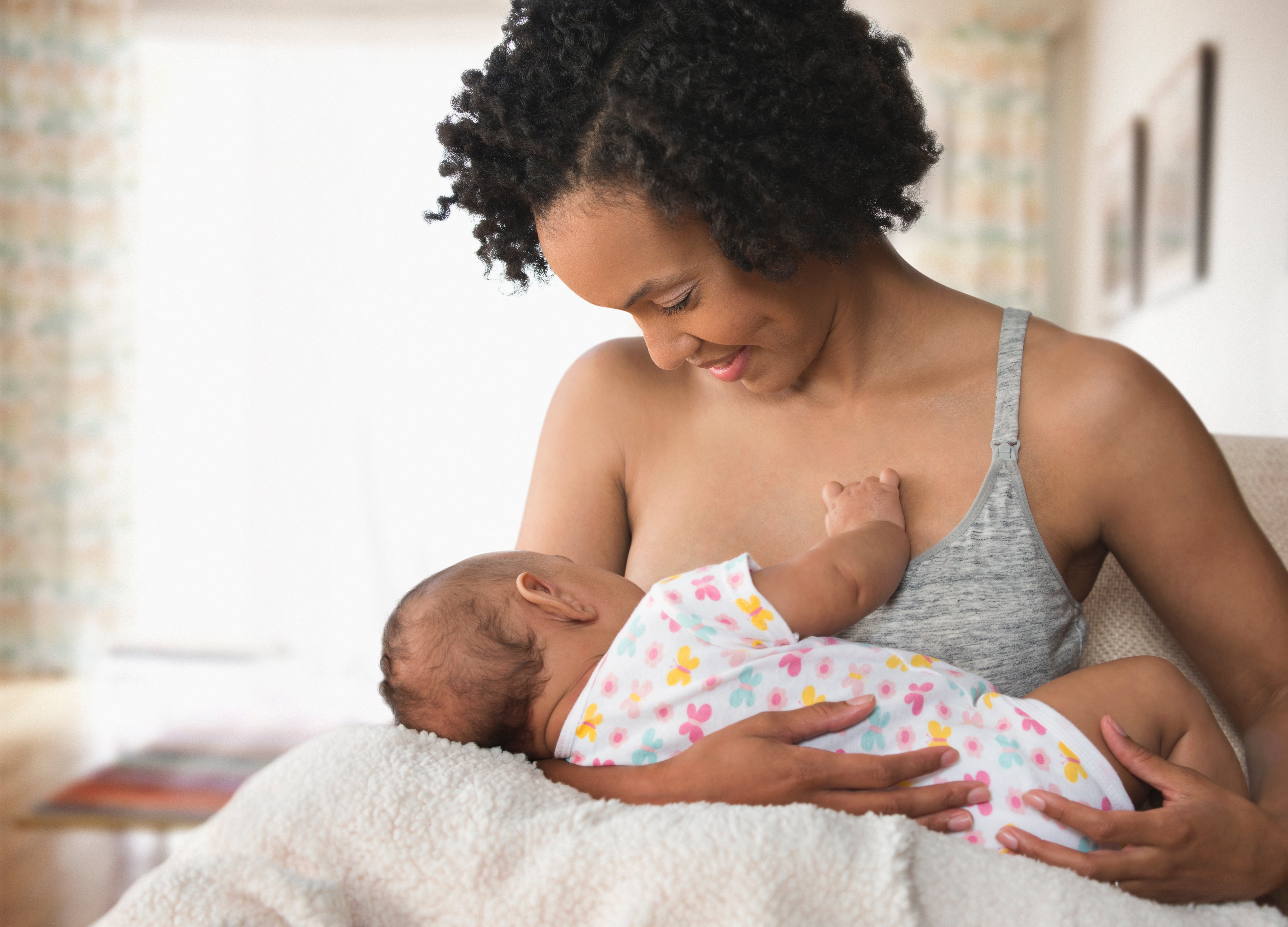 7 Essentials For Nursing Mamas