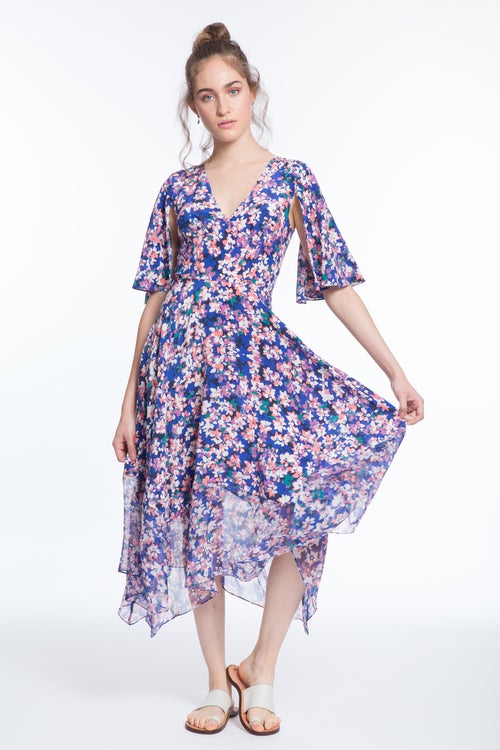 Style Goals! Long Flowy Dresses Are Sure To Turn Heads This Spring ...