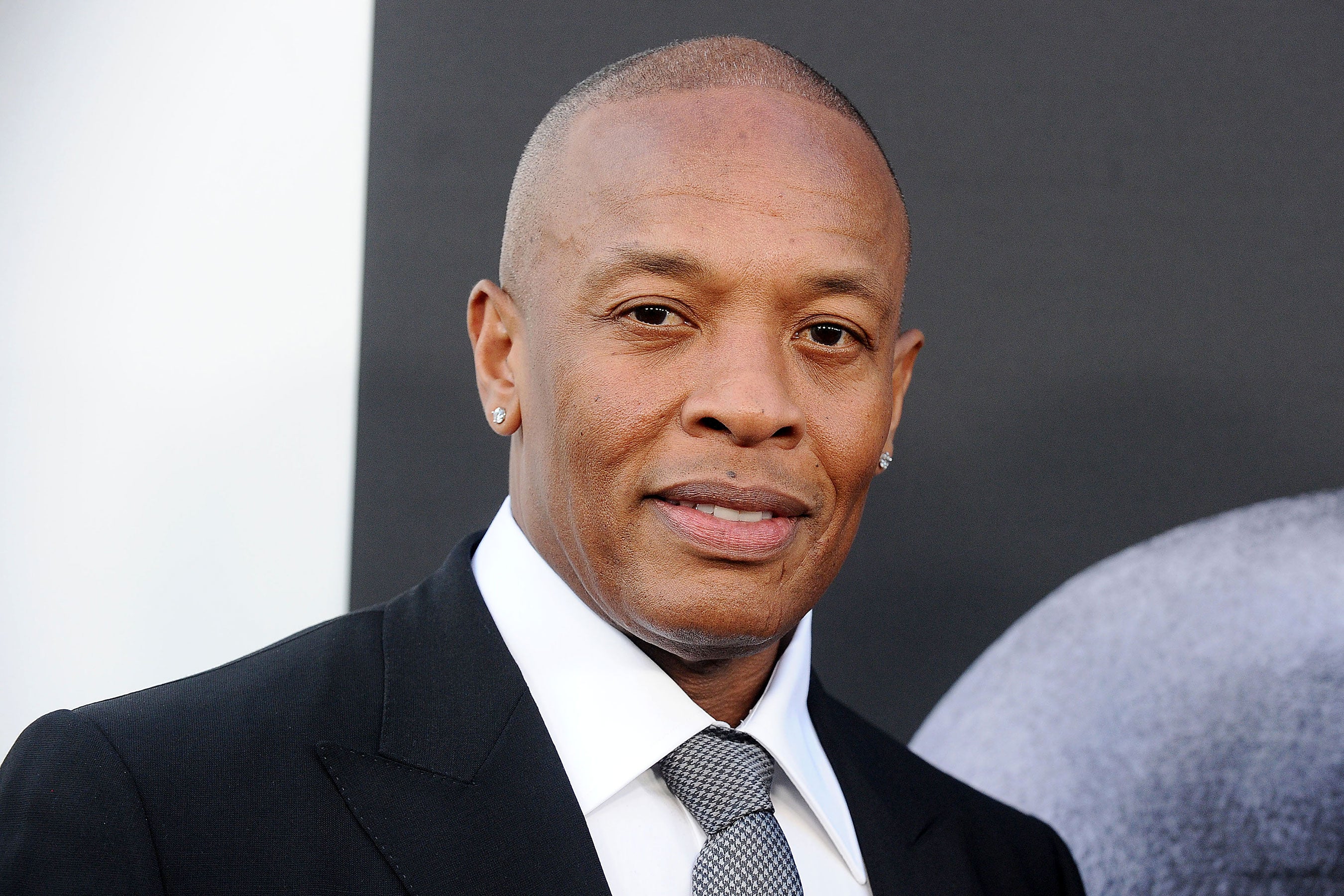 Dr. Dre Apologizes For Dee Barnes Assault: 'Any Man That Puts His Hands On A Female Is A F---ing Idiot'
