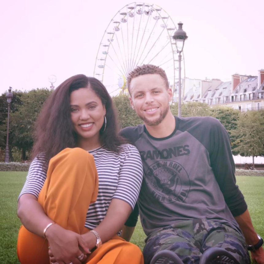 Steph And Ayesha Curry In Paris Essence