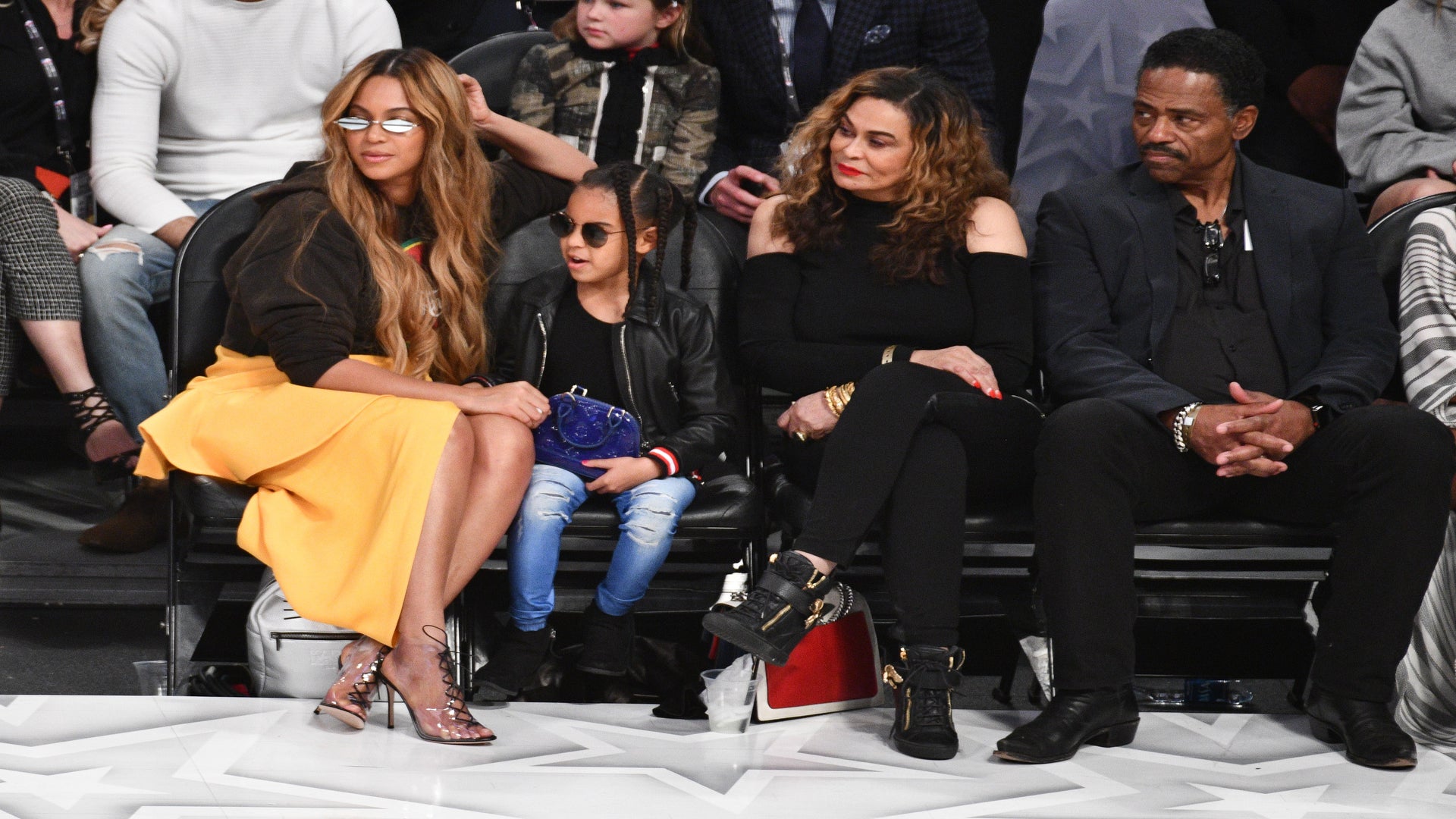 Beyonce And Blue Ivy Snap Mother-Daughter Selfies At The NBA All-Star ...