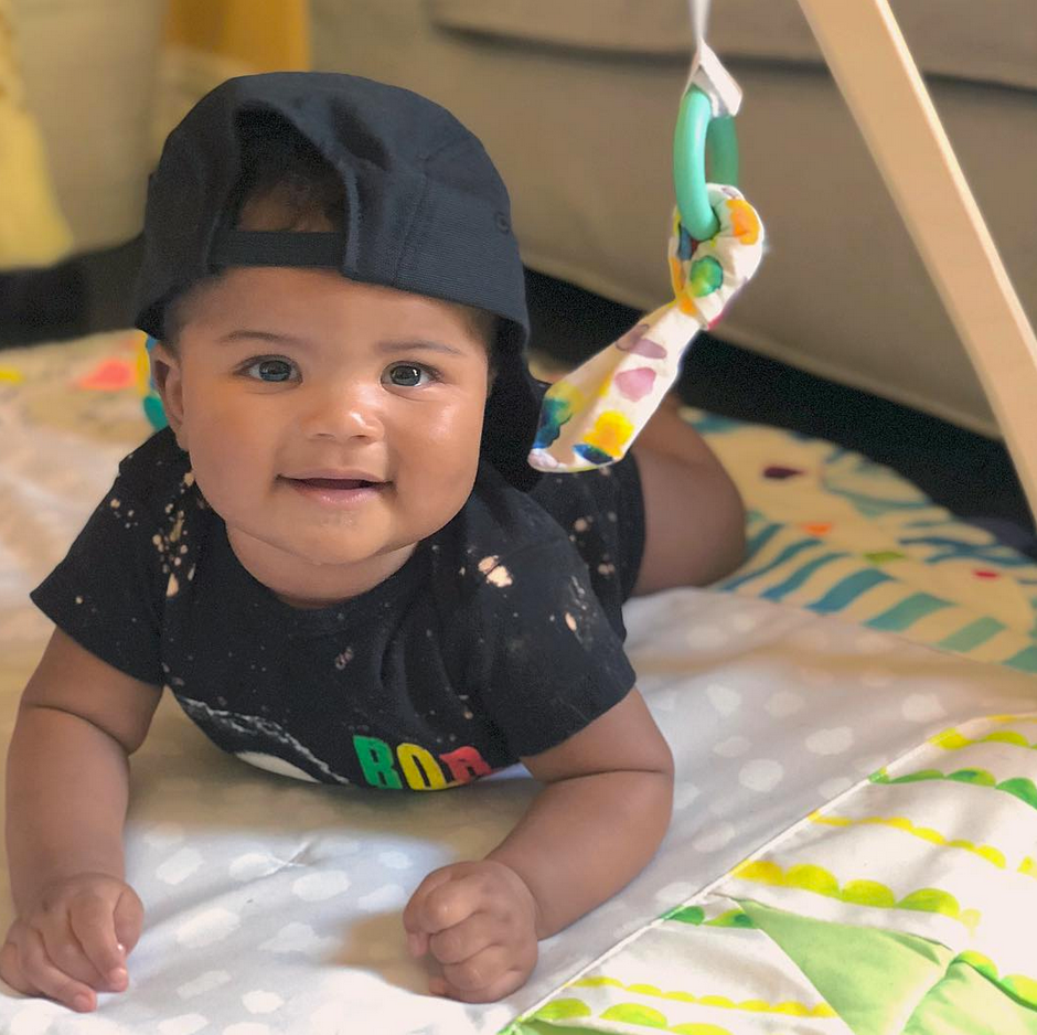 11 Photos Of Kevin And Eniko Hart's Son Kenzo Looking Like The Happiest ...