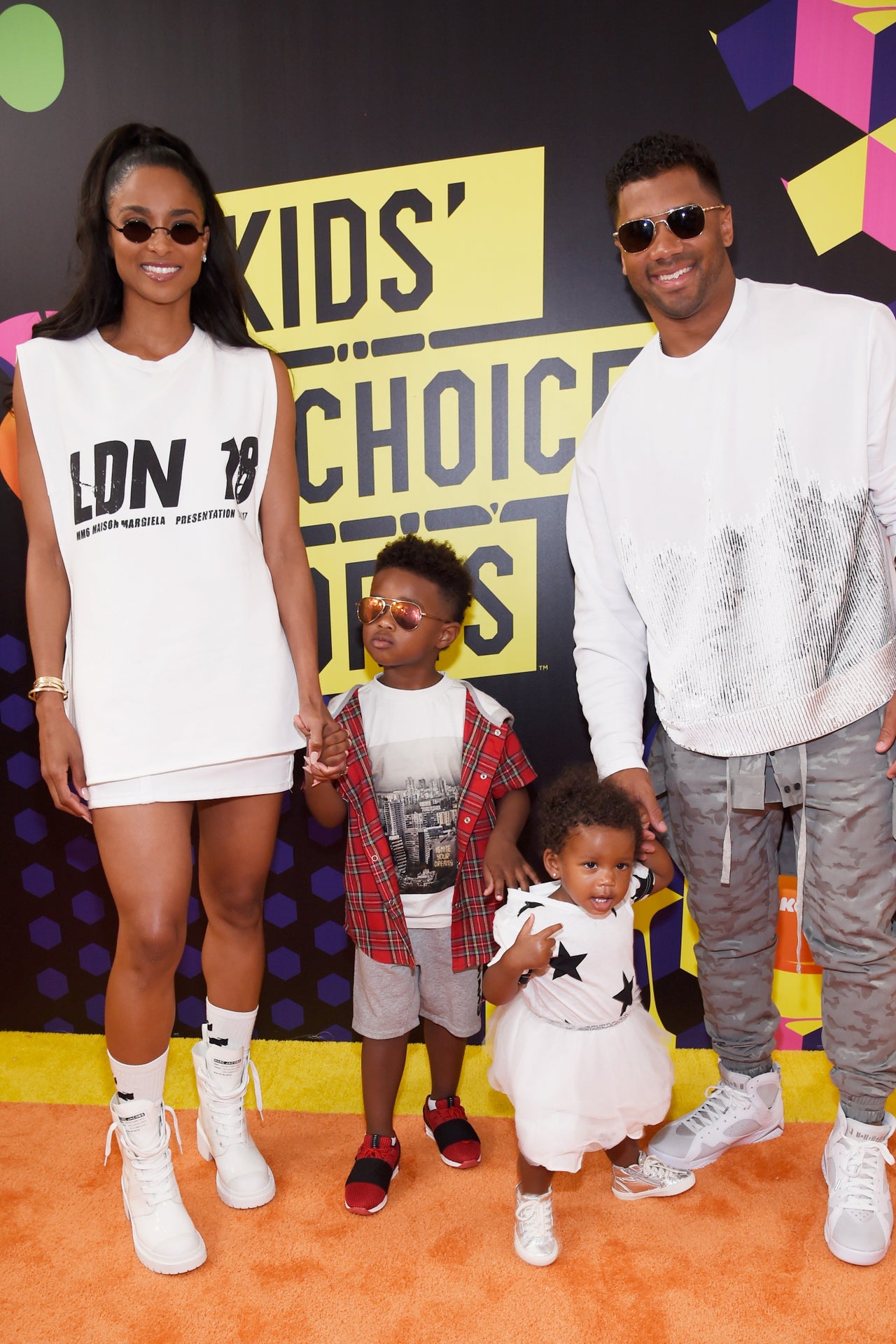 Ciara and Russell Wilson Celebrate Christmas with Kids: Photos