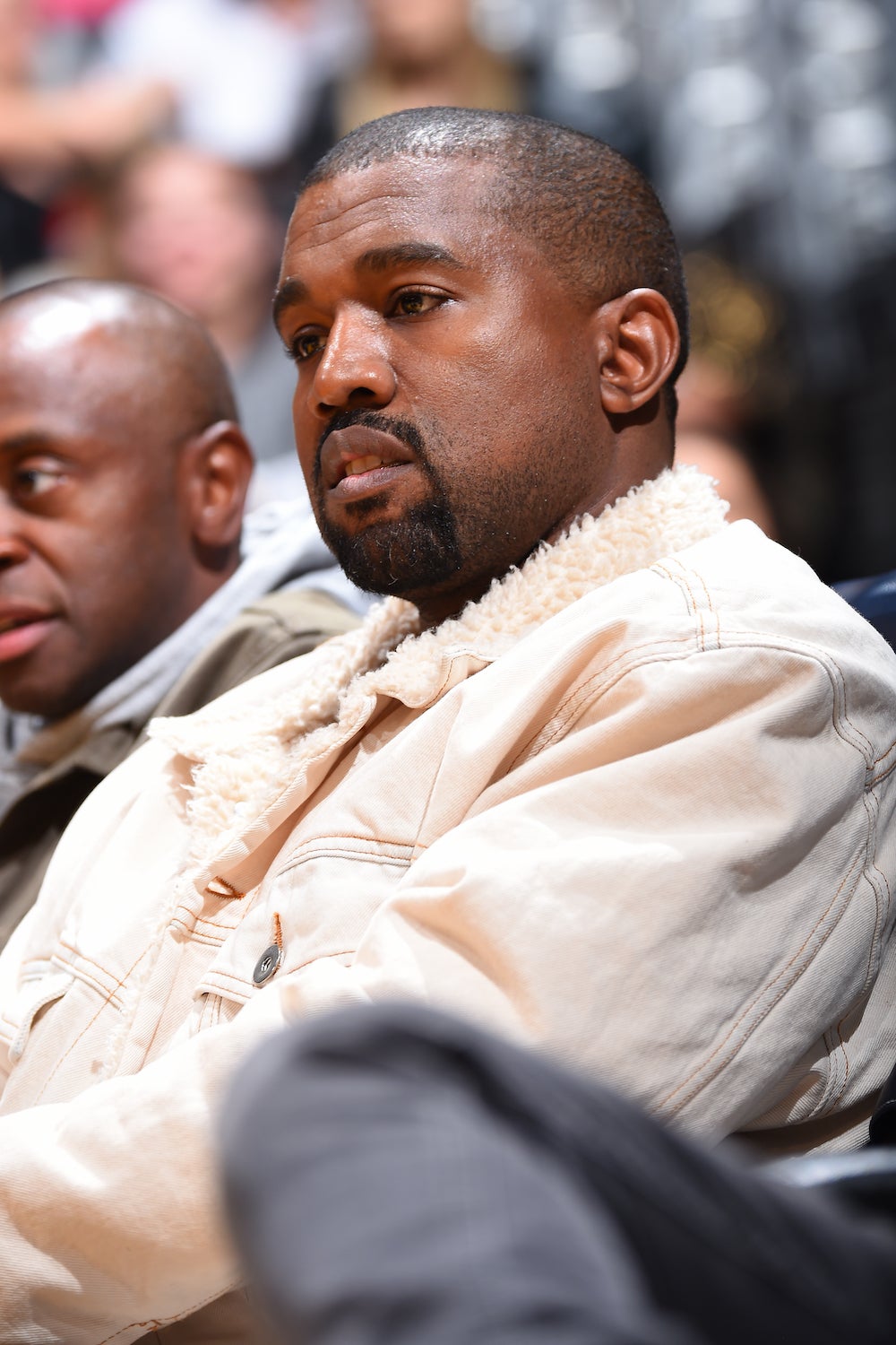 Kanye apologizes to Drake for Jedi level feud