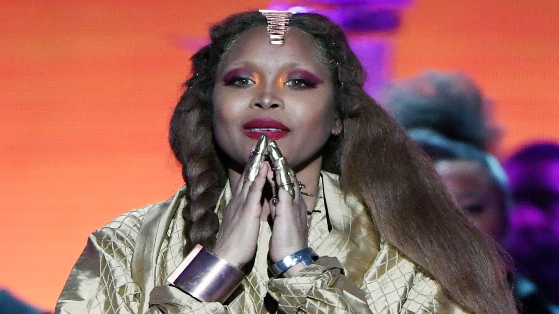 Faith Evans And Erykah Badu Stole The Show At 2018 Soul Train Awards 