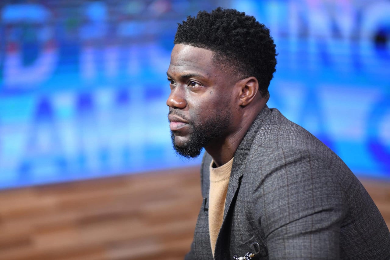 Kevin Hart Strips Down To His Underwear: All In The Name Of