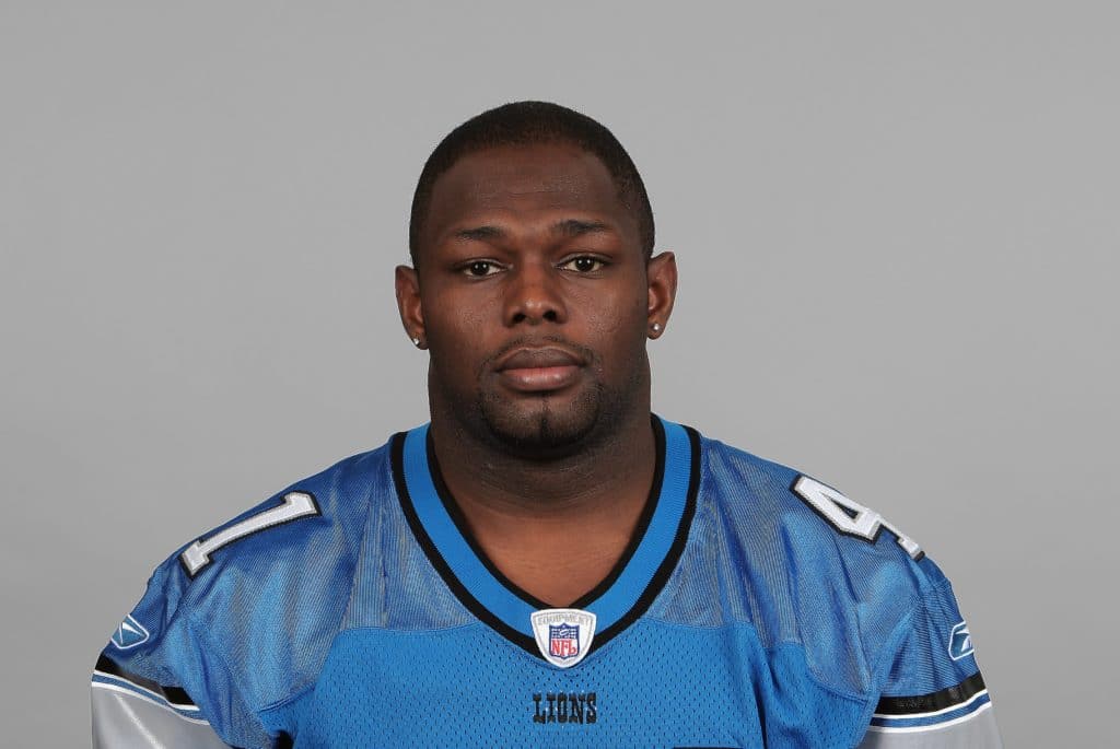 Former NFL Player Catches Man Allegedly Peeping Into Daughter's Bedroom ...