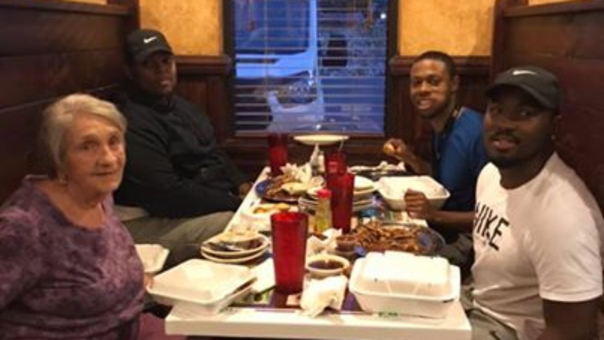 Alabama Man Who Noticed Elderly Woman Eating Alone Invited Her To Dine With Him And His Friends