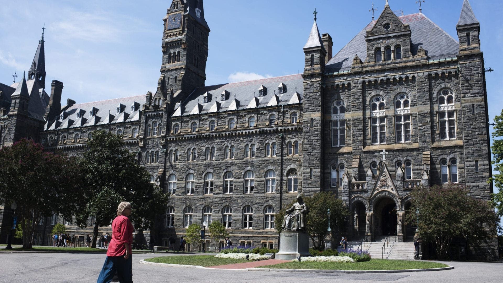 Georgetown Students Vote In Favor Of Slavery Reparations Fund