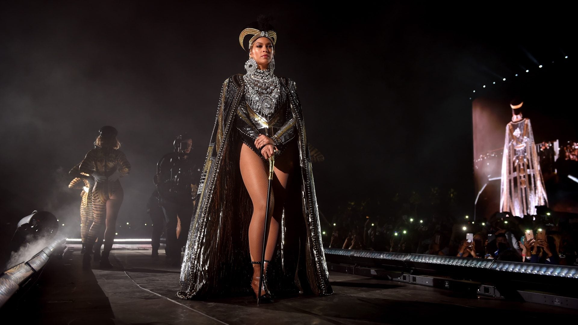 Beyoncé's Vogue Portrait Is Being Acquired By The Smithsonian’s National Portrait Gallery