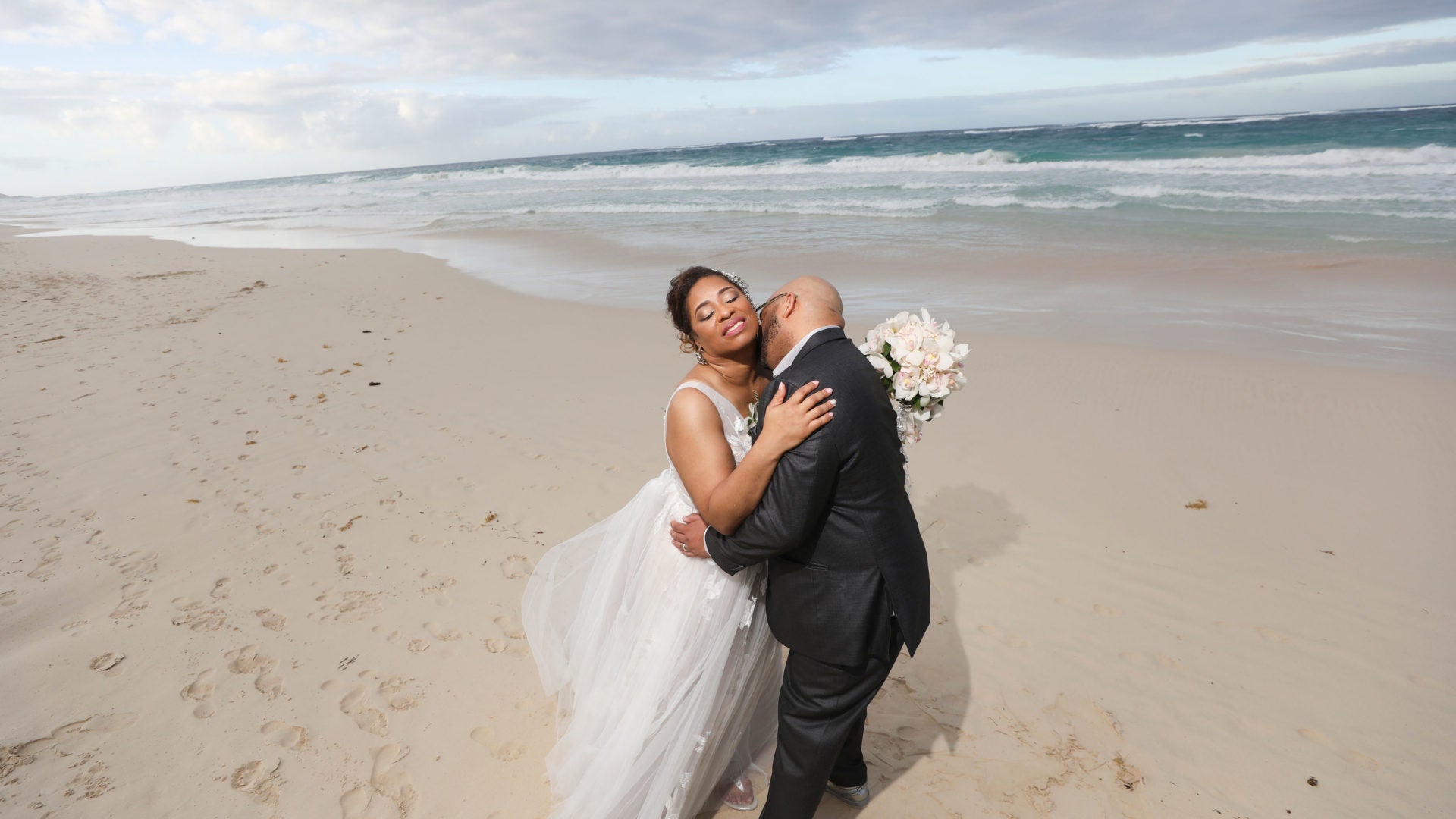 Bridal Bliss: Dorian and Darryl Did It Their Way With This Laid-Back Beach Wedding