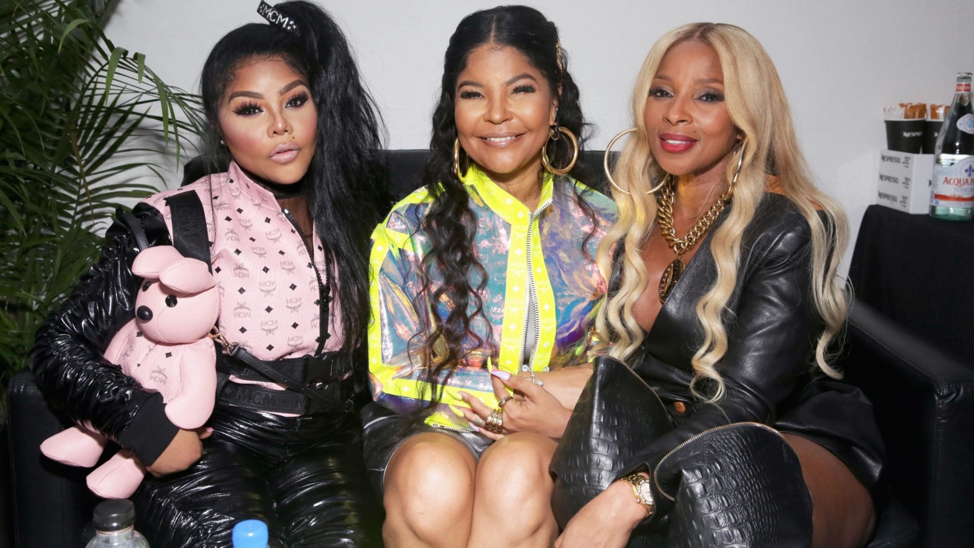 Marj J Blige, Lil' Kim, Angela Bassett, And More Celebs Out And About