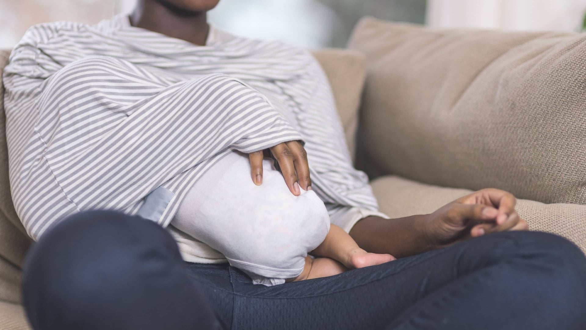 Black Women Are Breastfeeding Less Than Any Other Group, But Why? A Pediatrician Weighs In
