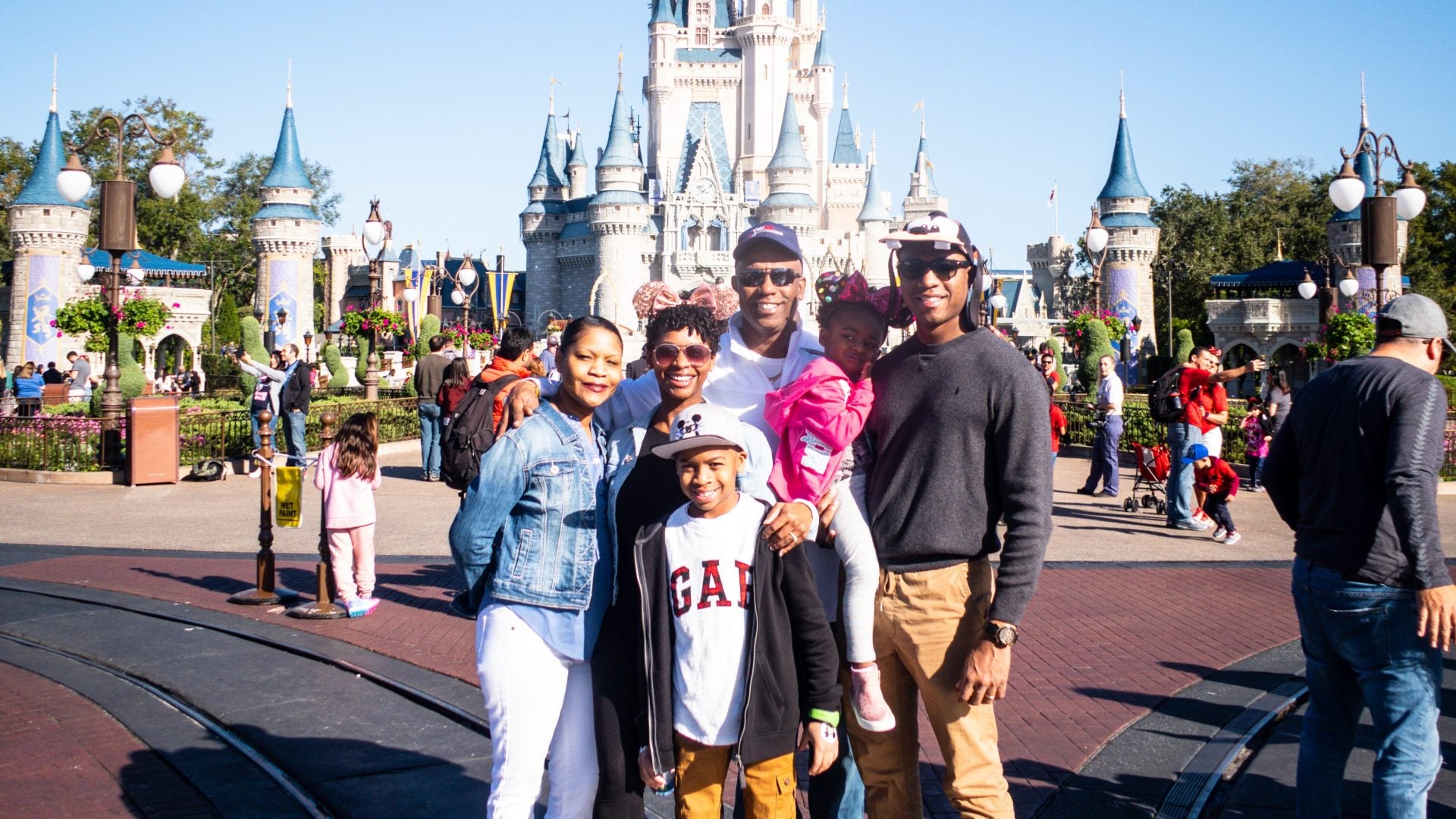 This Magic Moment Part 1: Travel to Walt Disney World with the Lewis Family