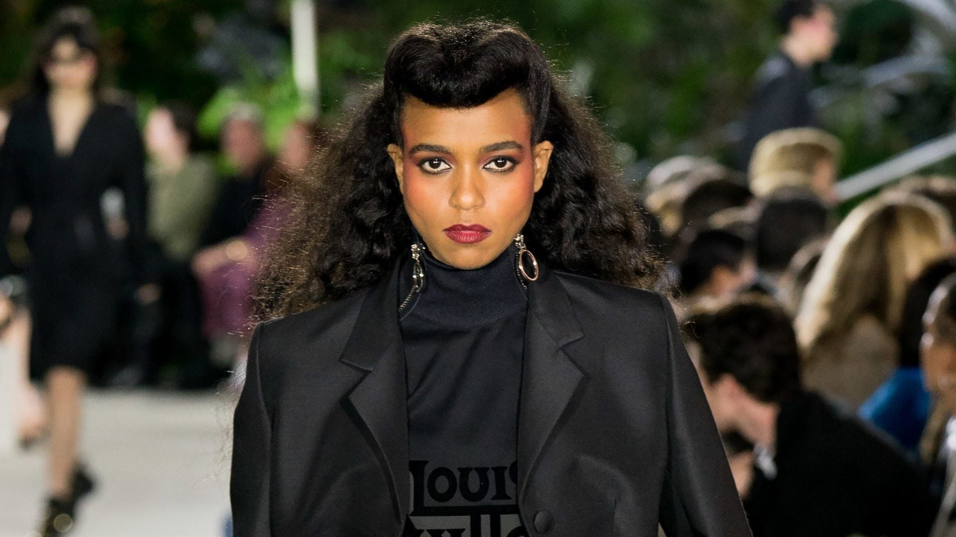 It's All About The 80s For Louis Vuitton's Resort 2020 Runway Beauty