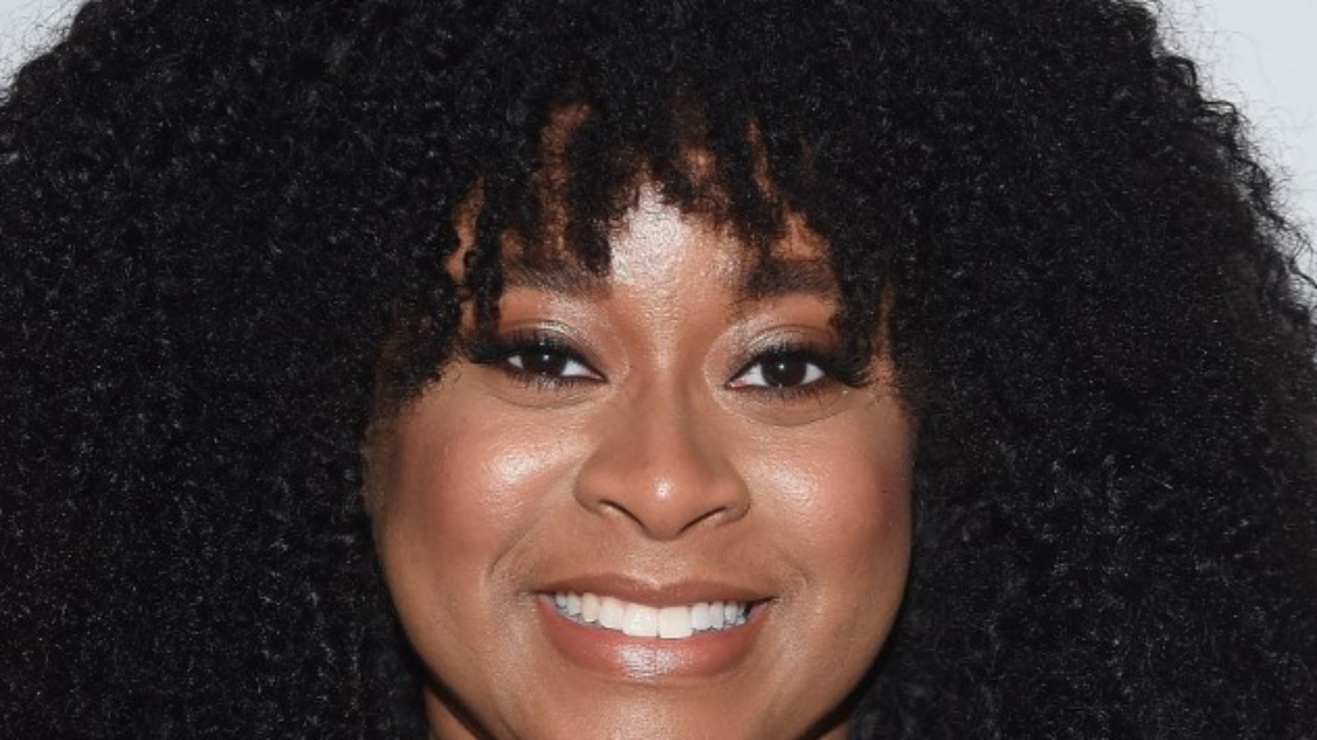 Dope Queen Phoebe Robinson Isn't Shy About Her Belly Hair