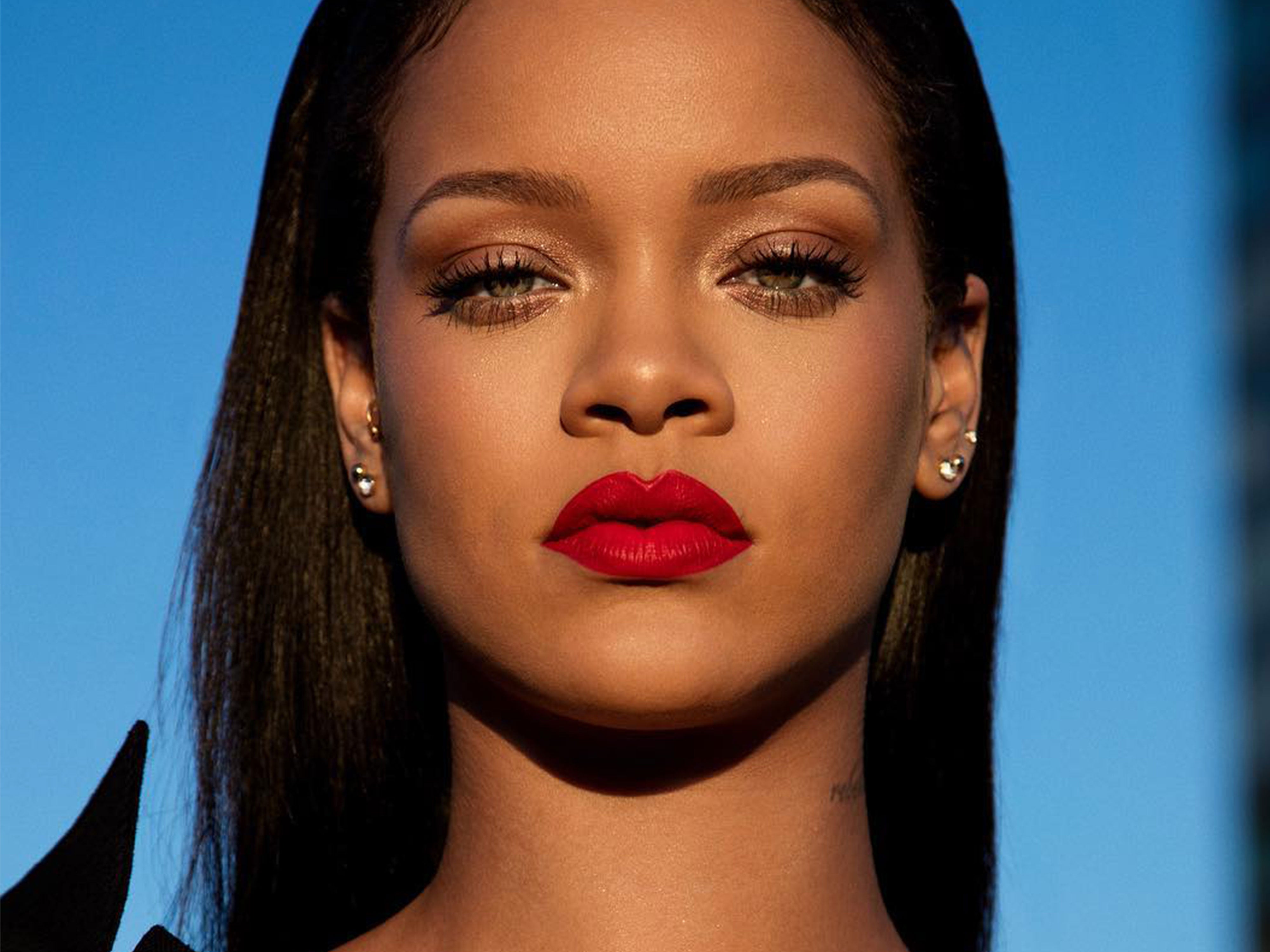 Rihanna & LVMH Teaming Up For Luxury House Under Singer's Name