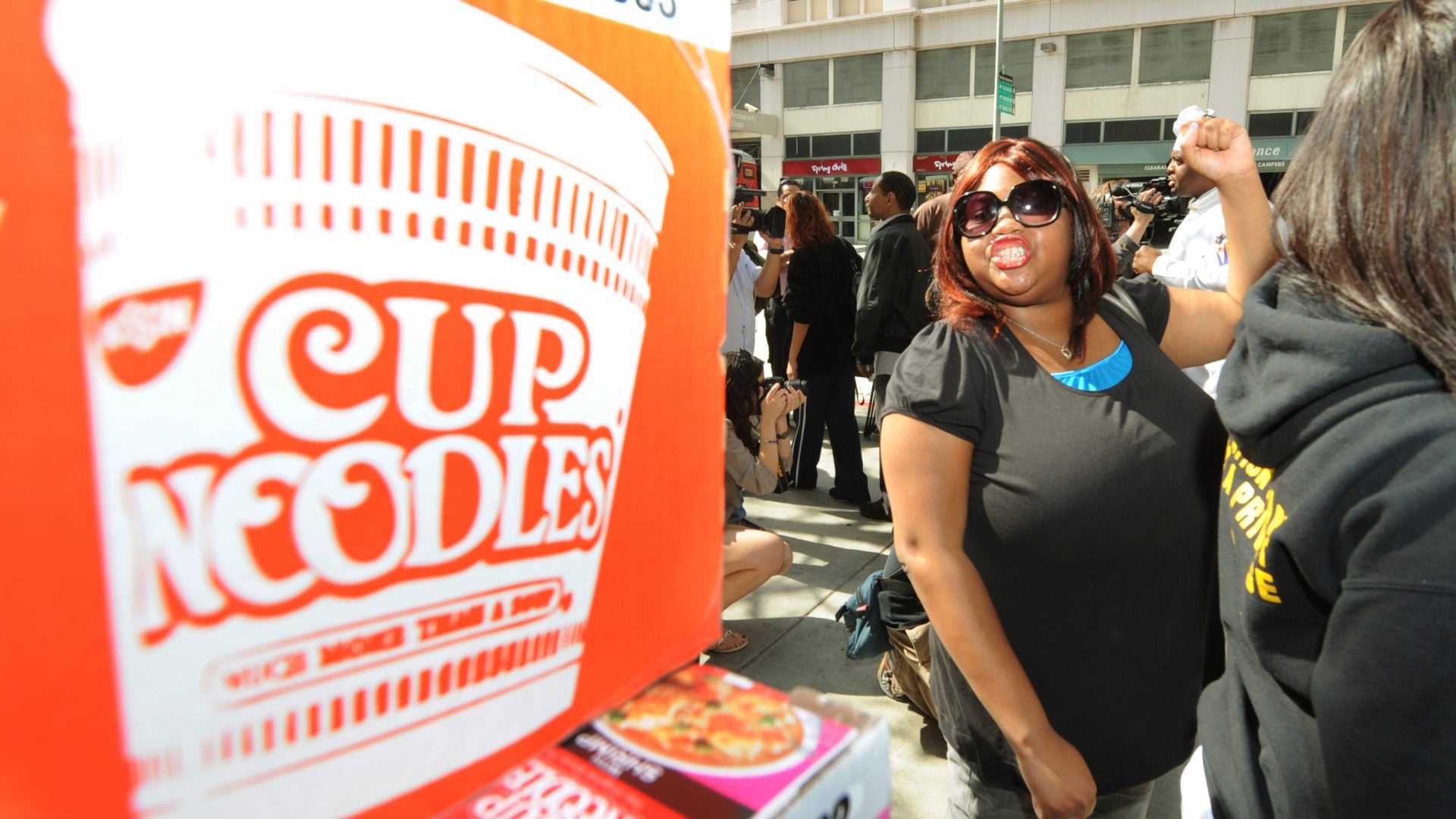 Watch The OverExplainer React To Ramen Noodles Fixing Household Items