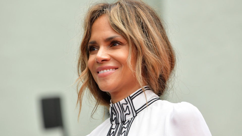 Halle Berry Opens Up About Relationship With Dad In Touching Father S Day Post