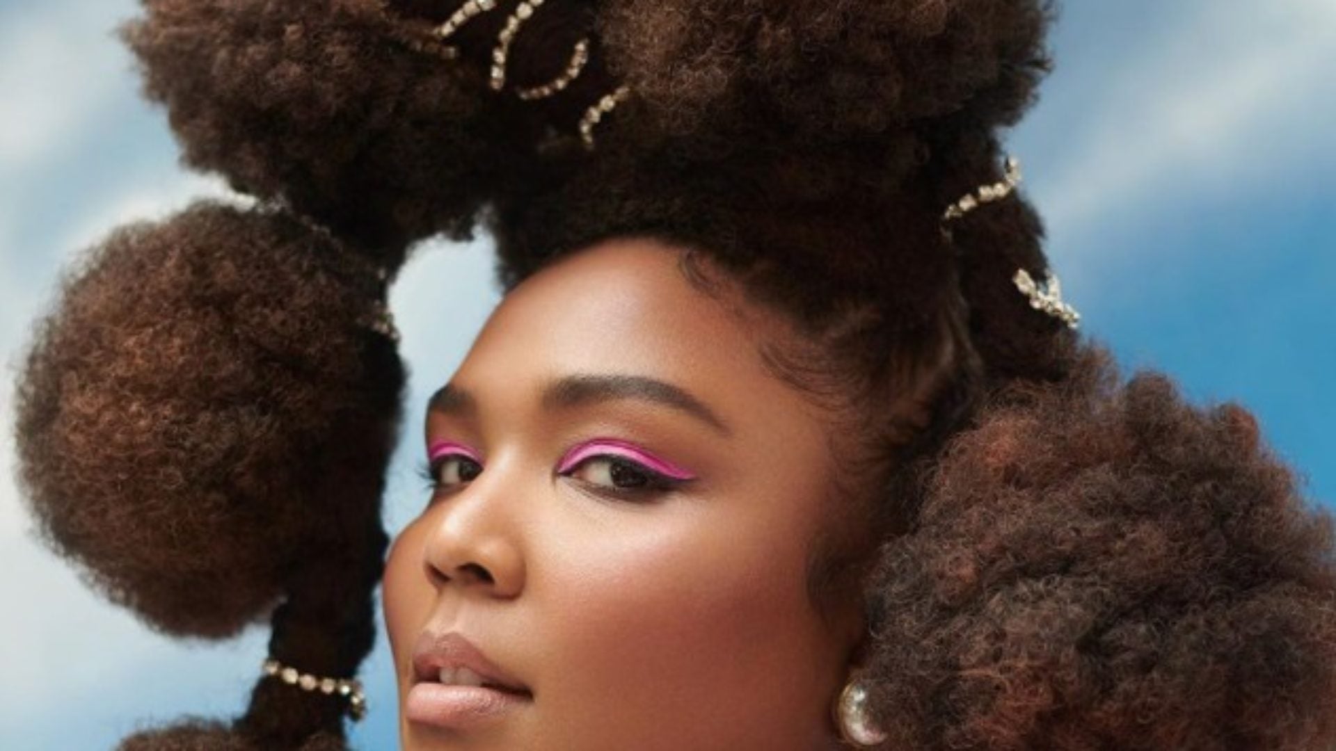 Lizzo’s MTV Movie And TV Awards Makeup Has Us Green With Envy