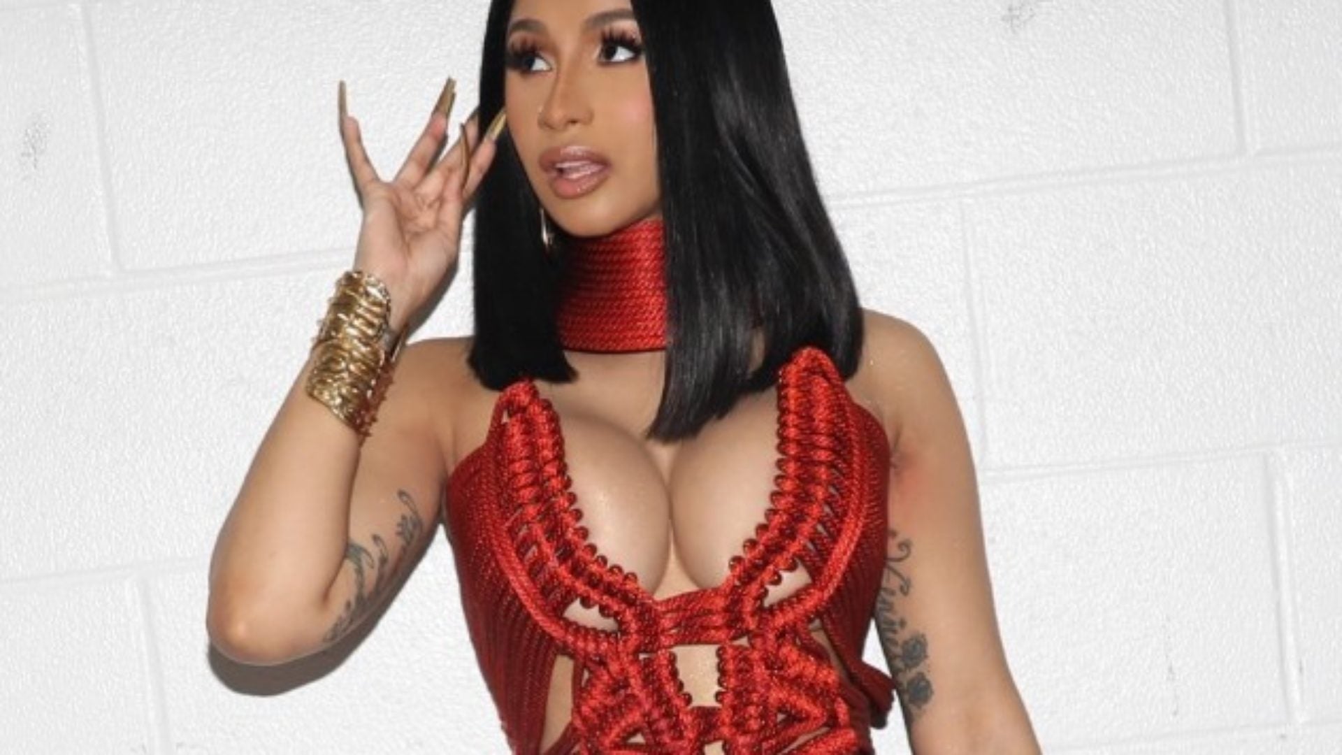 Hairstylist Tokyo Stylez Gives The Scoop On Cardi B's Sleek Lob For The MTV VMAs