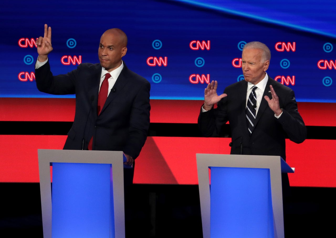 Cory Booker, Julián Castro Held Their Ground During Cnn's Second Debate 