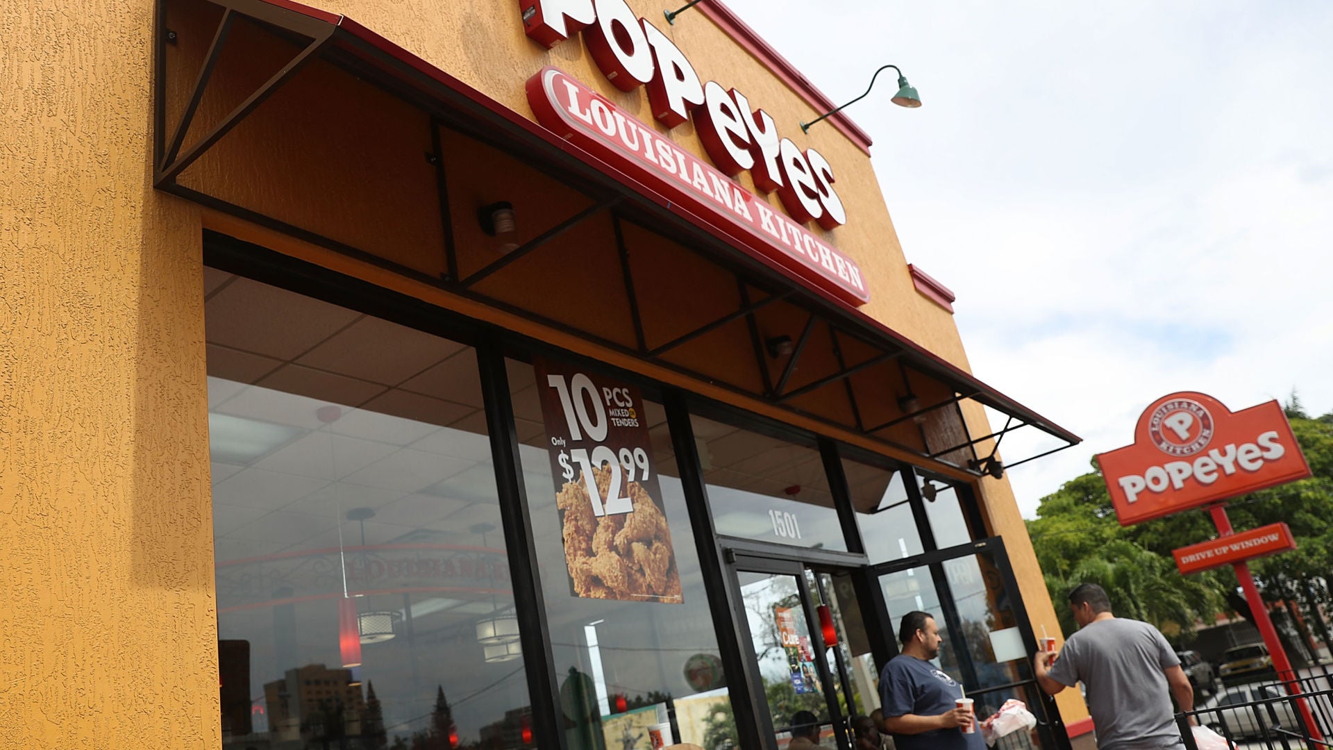 Man Fatally Stabbed At Maryland Popeyes Over Line Cutting Argument