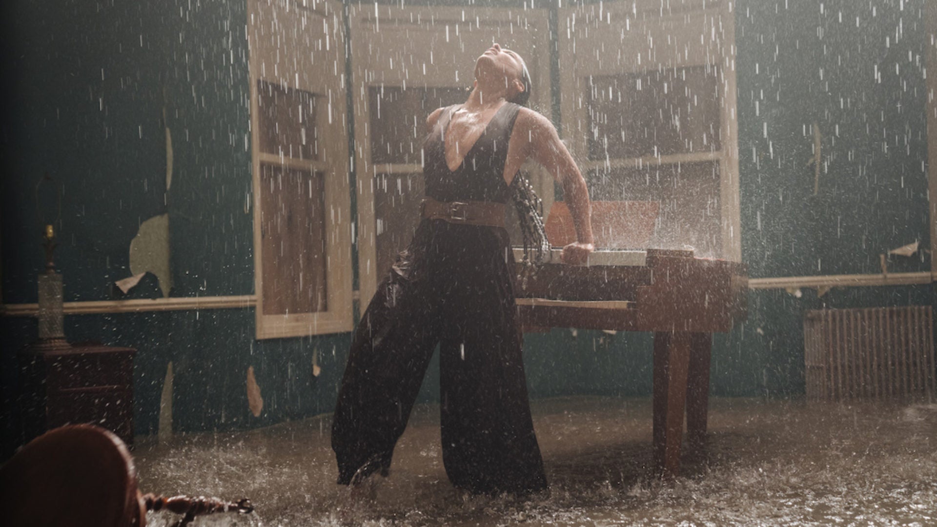 Alicia Keys Creates A Refreshing Experience With 'Show Me Love' Visuals