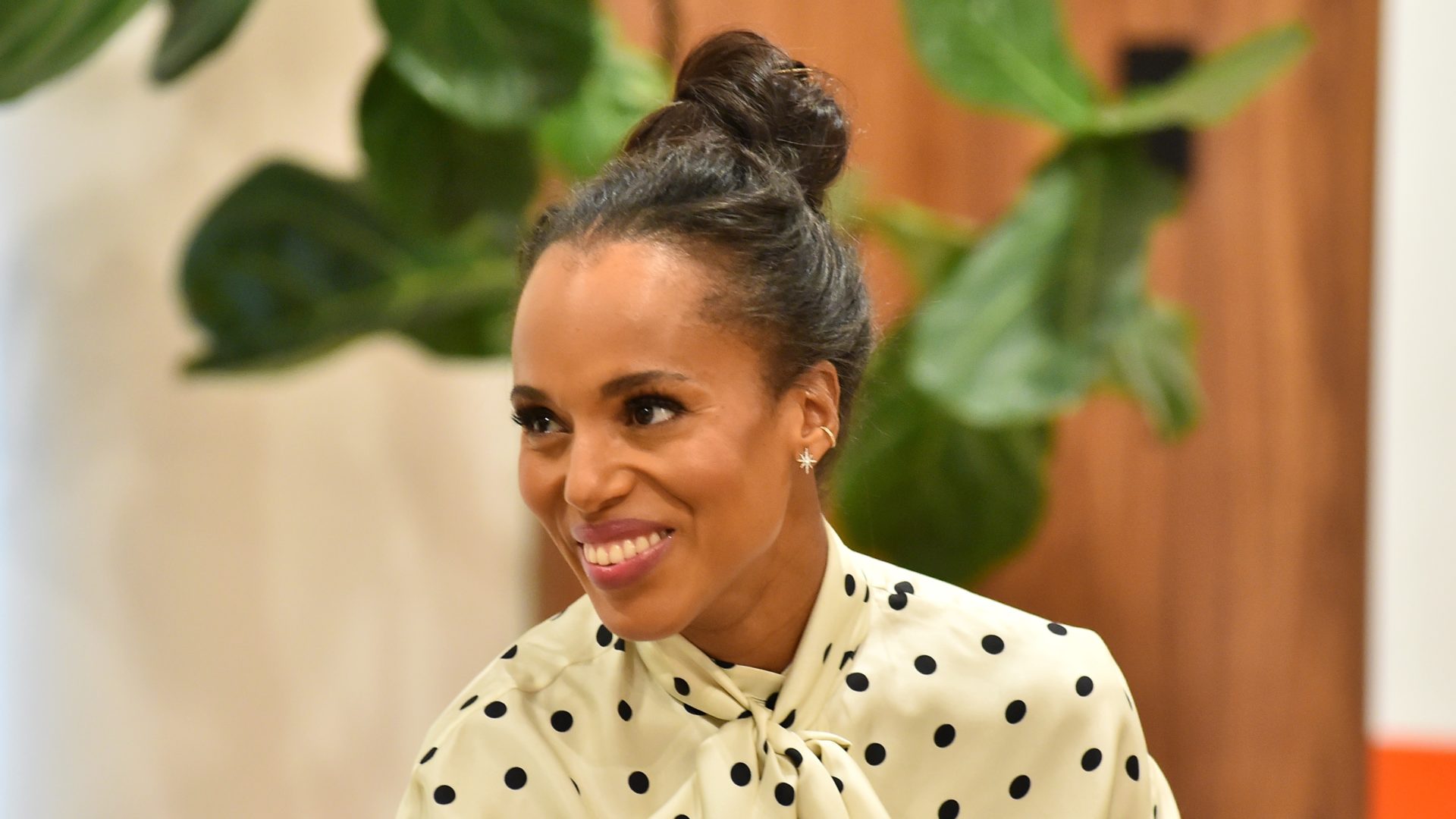 We're Swooning Over Kerry Washington's Playful Wardrobe 