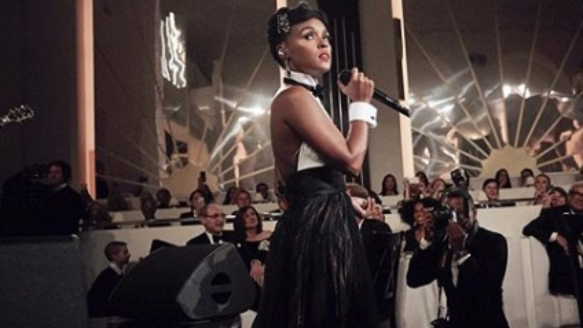 NYFW: Janelle Monáe's Jazz Performance At The Ralph Lauren Show Was A Definite Fashion Week Win!