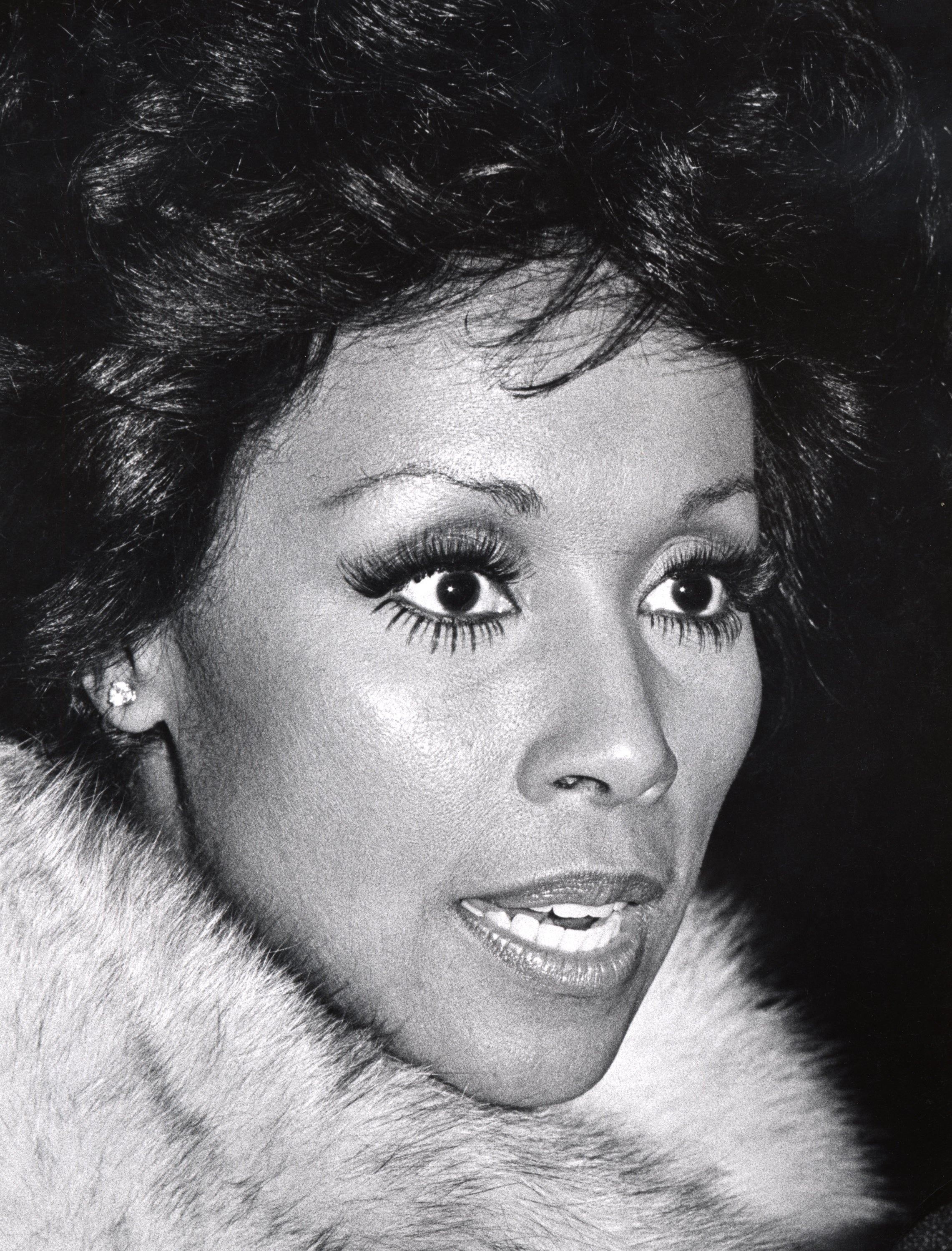 A Look At Diahann Carroll's Beauty Moments Through The Years