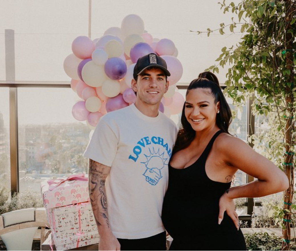 Cassie And Alex Fines Los Angeles Baby Shower Was Full Of Good Vibes