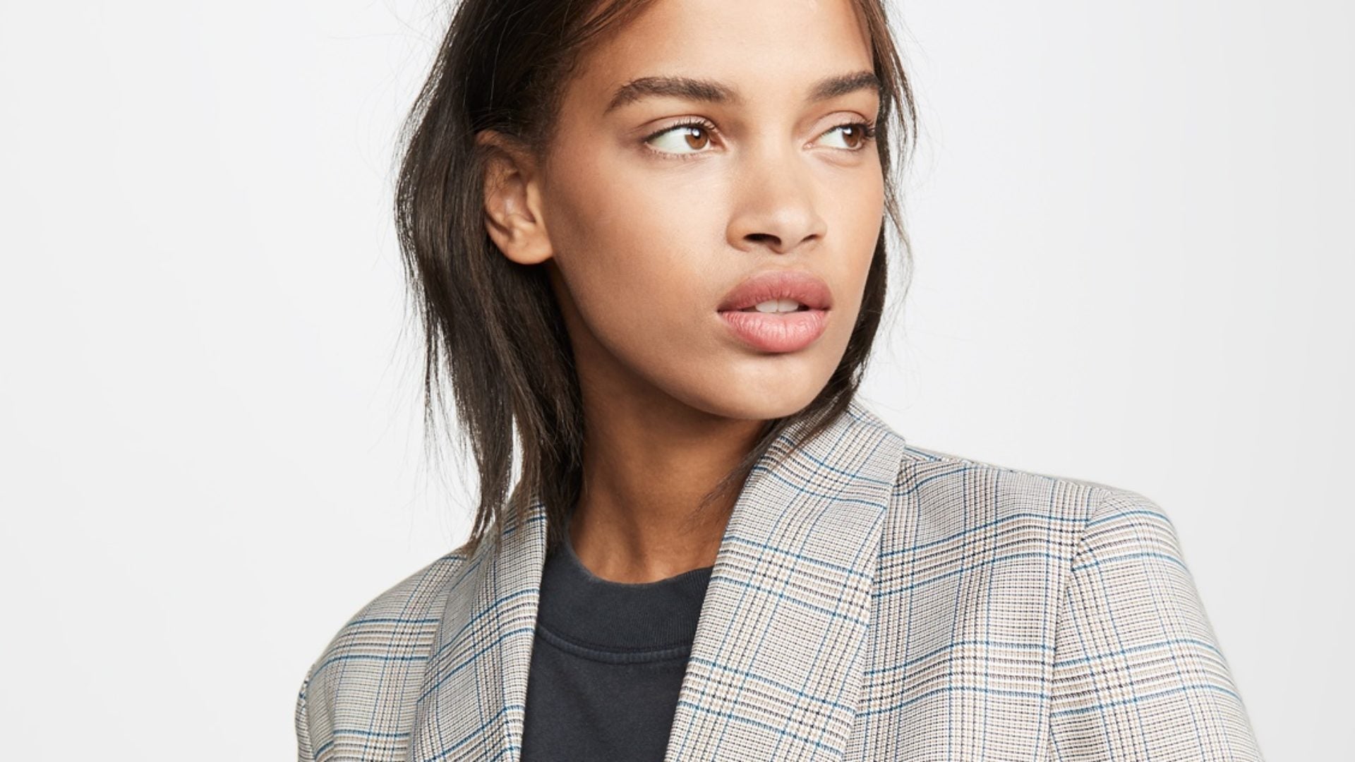 Grab a Super Chic Blazer To Complete Any Outfit This Season