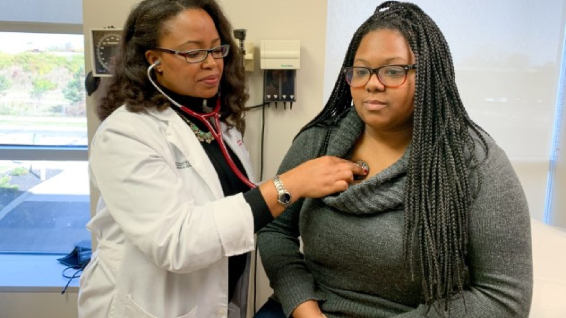 New Study Suggests Doctors Discuss Hair Care With Black Women To Reduce Barrier To Exercise