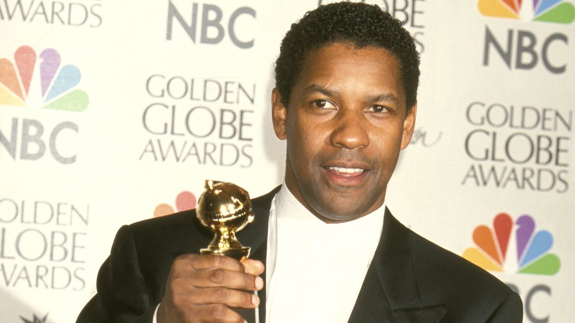 Blast From The Past: Here's What The Golden Globes Red Carpet Looked Like 20 Years Ago
