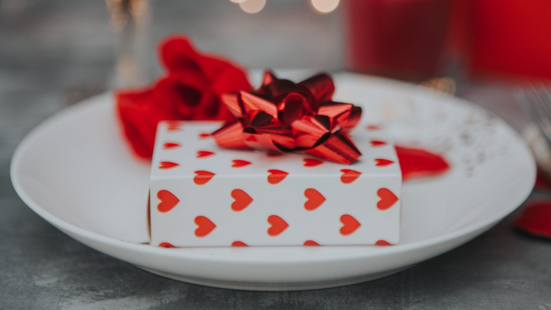 15 Gifts For Valentines Day That Any Girl Would Love