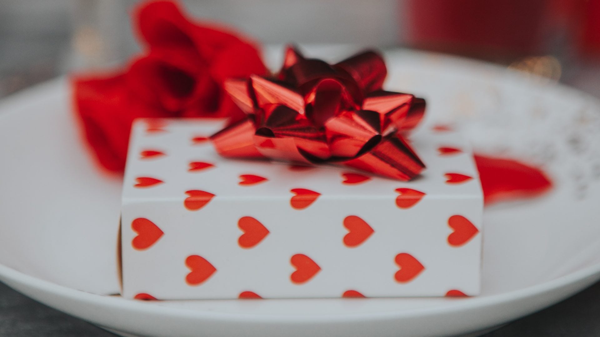 15 Gifts For Valentines Day That Any Girl Would Love