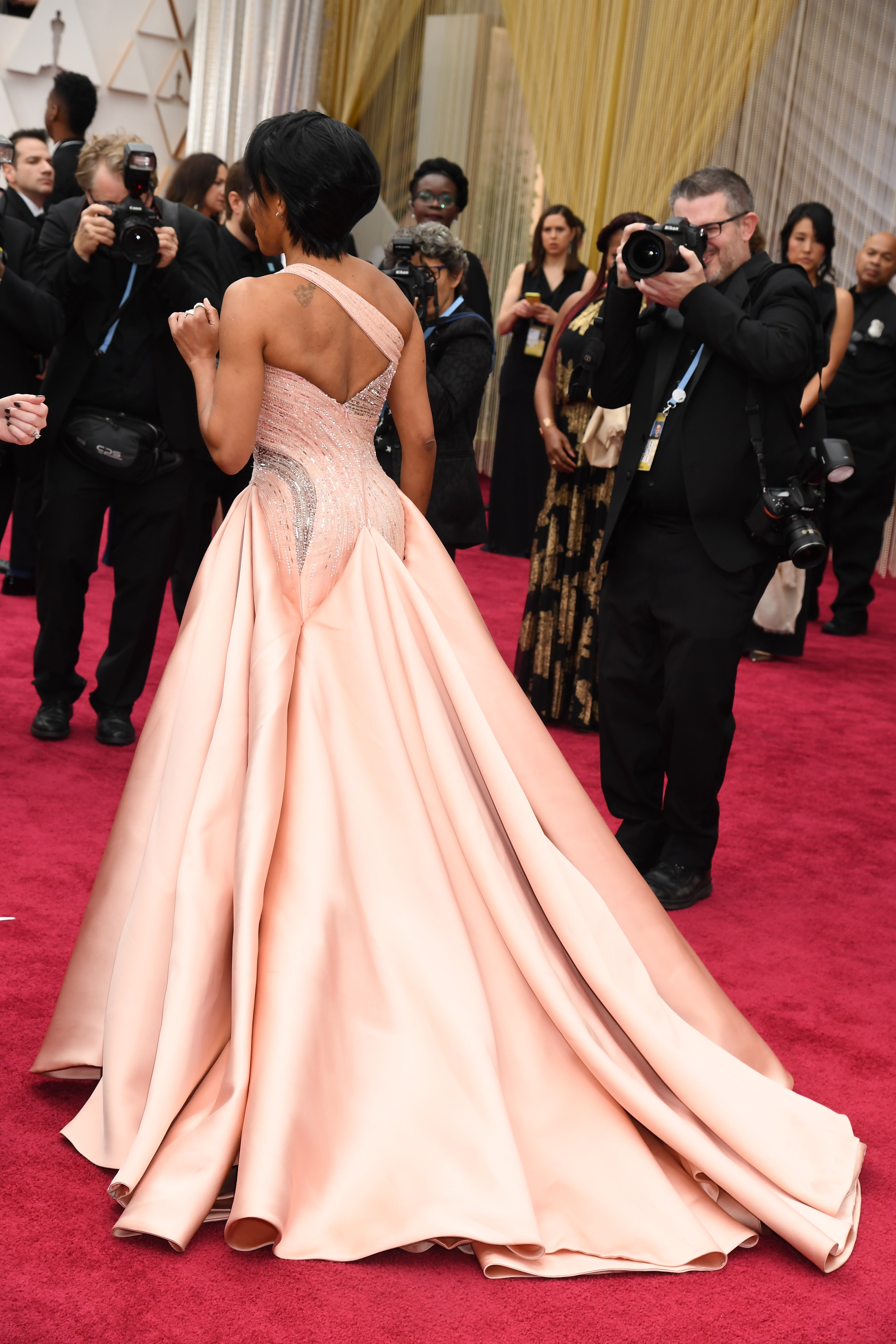 Regina-King-Oscars-2020-Red-Carpet-Fashion-Atelier-Versace-Tom-Lorenzo-Site  (9) - Tom + Lorenzo