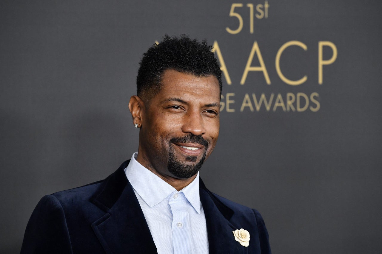 Deon Cole Addresses Homophobic Comments About His Bell Bottoms - Essence |  Essence