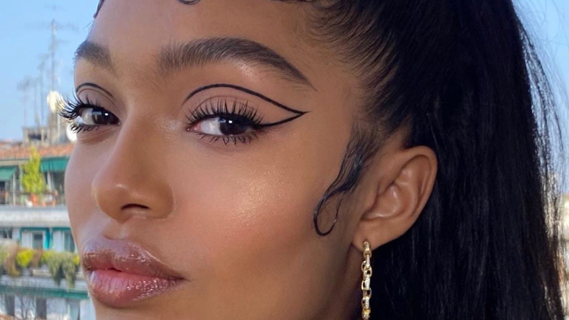 Yara Shahidi's Minimal Makeup Look Is The Spring Beauty Inspiration You Need