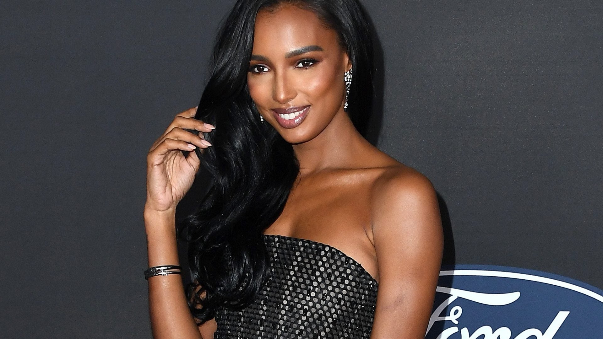 Here's How Supermodel Jasmine Tookes Got Ready For The 51st NAACP Image Awards